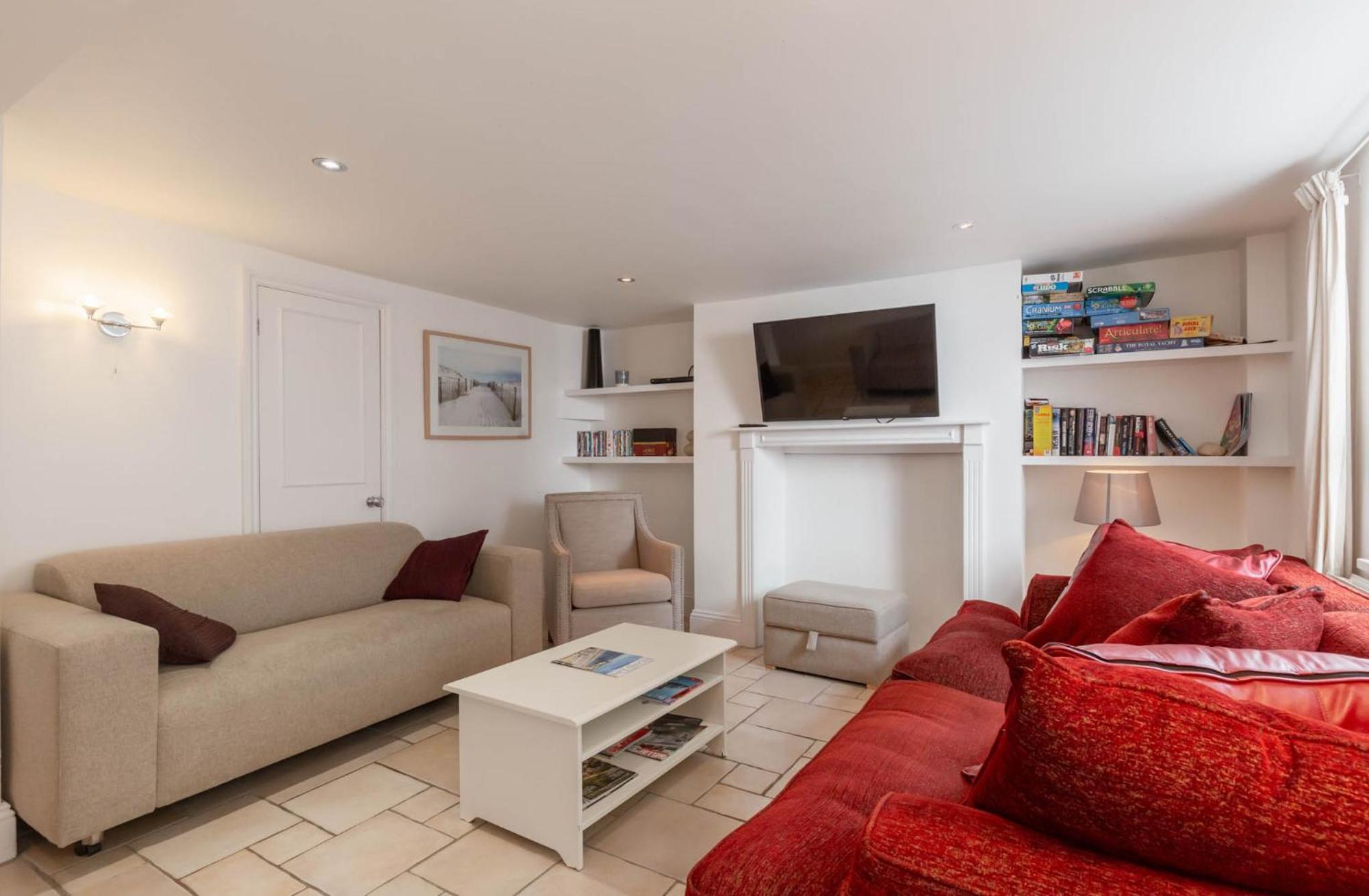Cliffhanger 18 Castle Road Cowes  Luaran gambar