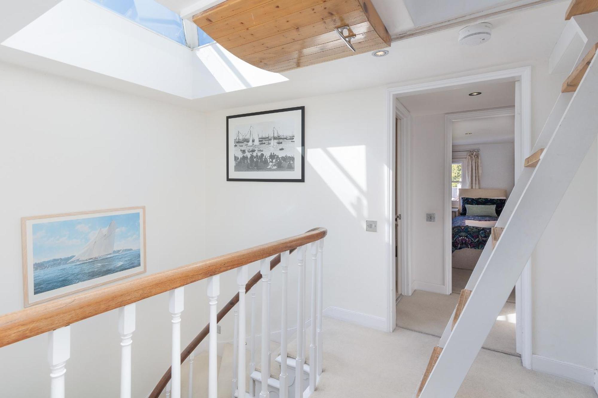 Cliffhanger 18 Castle Road Cowes  Luaran gambar