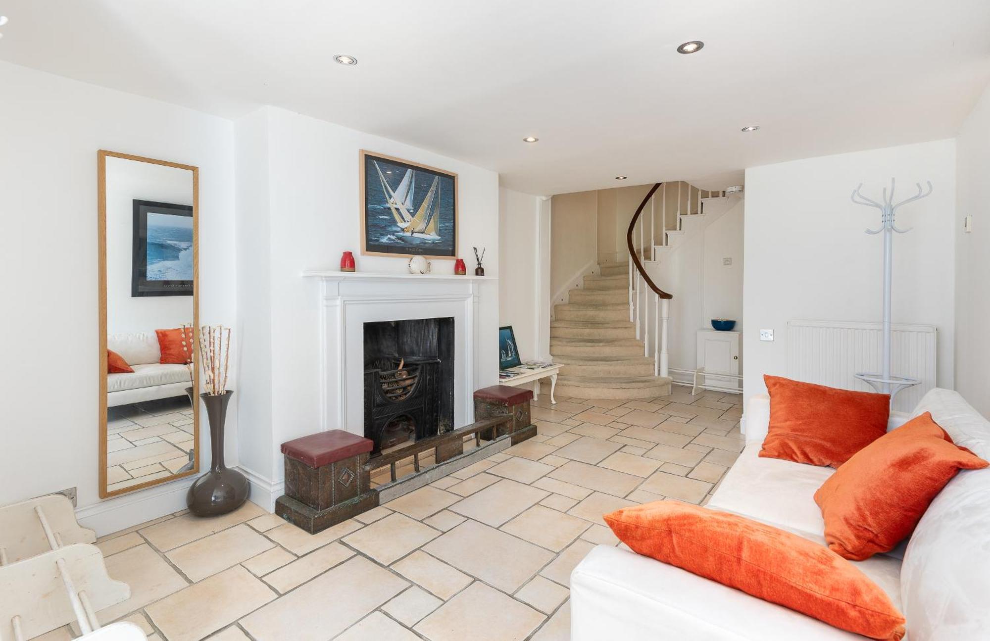 Cliffhanger 18 Castle Road Cowes  Luaran gambar