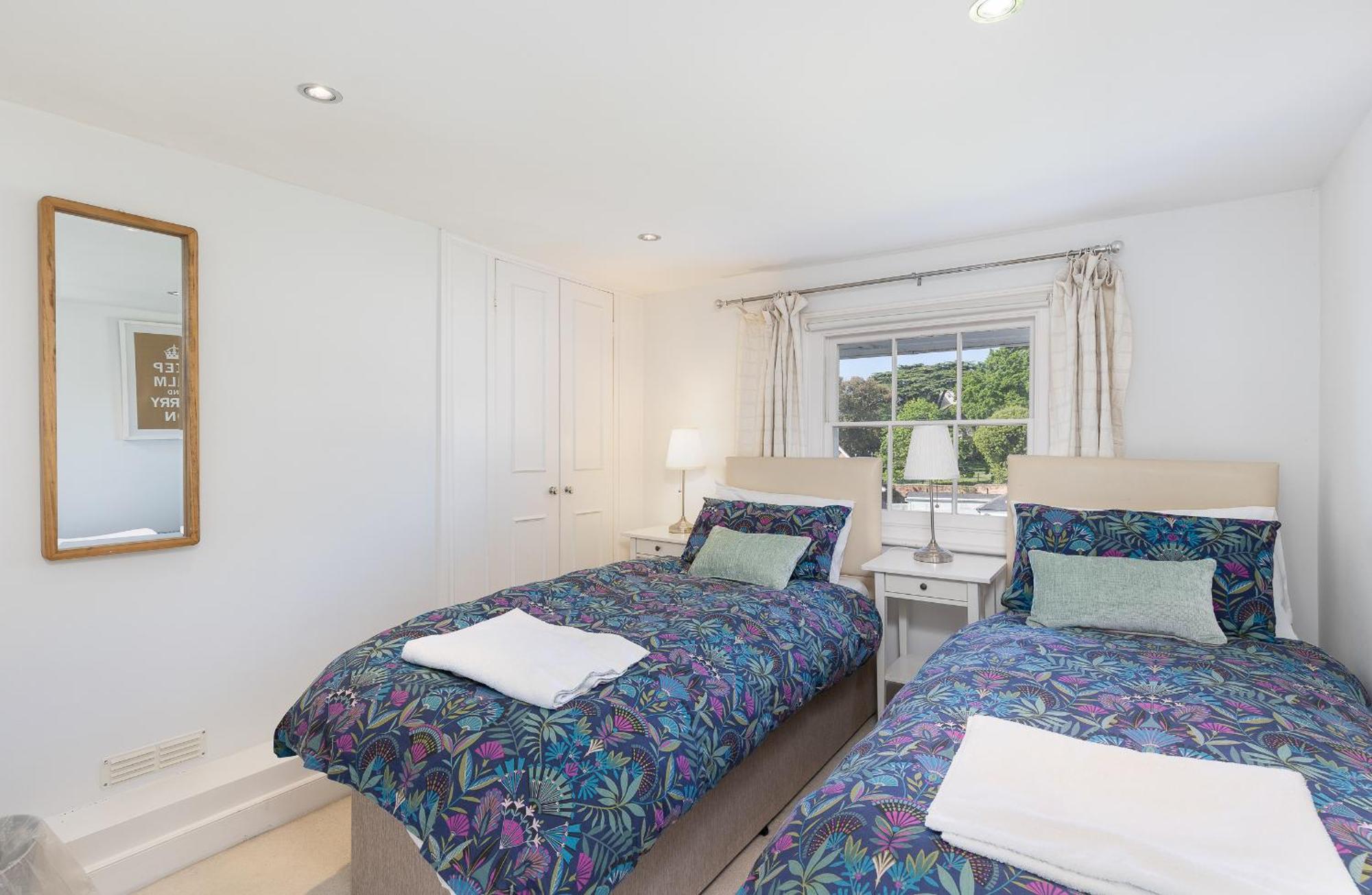 Cliffhanger 18 Castle Road Cowes  Luaran gambar